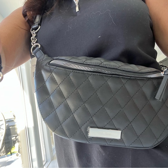 Pouch - Picture 2 of 9